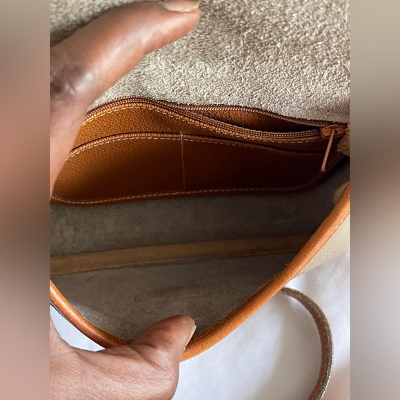 EUC Vintage Dooney & Bourke arrow head crossbody bag - Picture 9 of 12